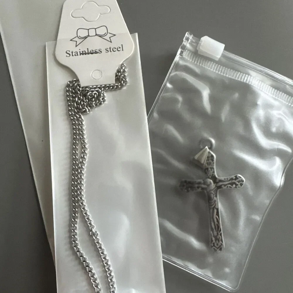 Cross Pendant Stainless Steel Jesus Christ Pendant Necklace Chain Gift Religious